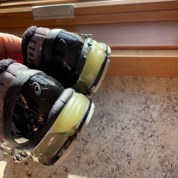 ACICS GEL WOMENS ACTIVE SHOES SIZE 9  ACICS AWARDED FOR BEST ACTIVE SHOES FOR IN - Picture 7 of 8